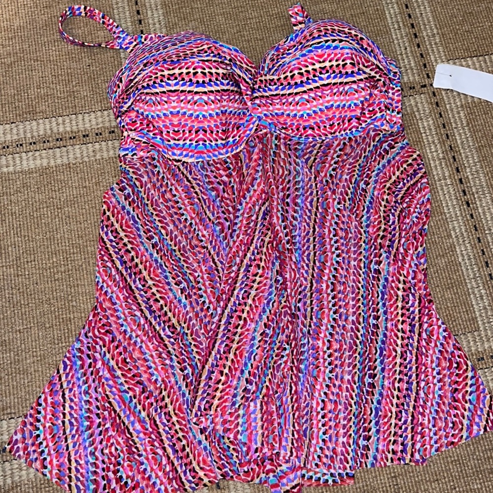 NWT PROFILE BY GOTTEX SWIM TOP
